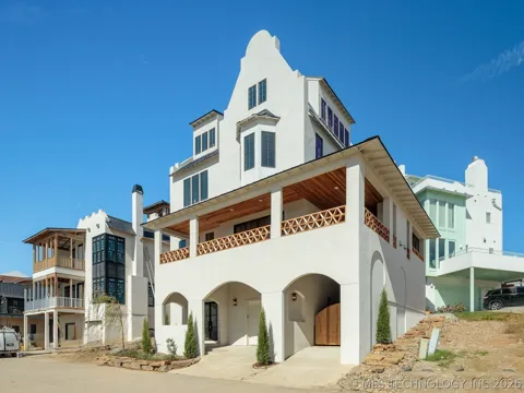 105 Lower Greenway