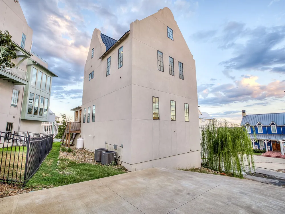 105 Lower Greenway Carlton Landing, OK 74432