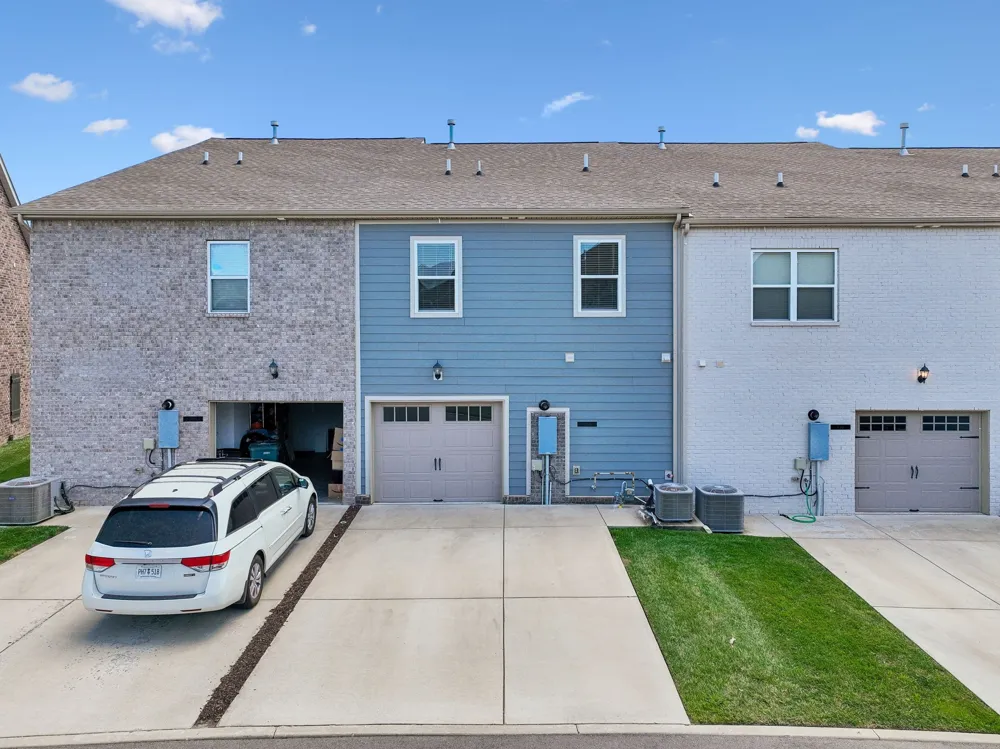 712 Hahn Ct Lebanon, TN 37087