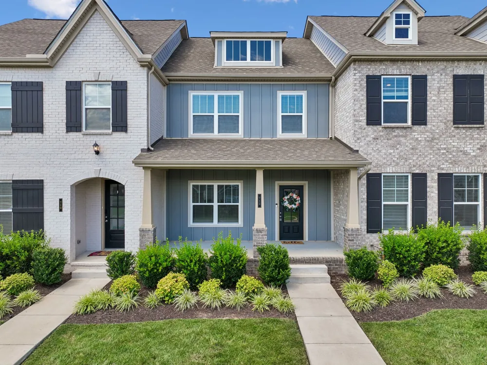 712 Hahn Ct Lebanon, TN 37087