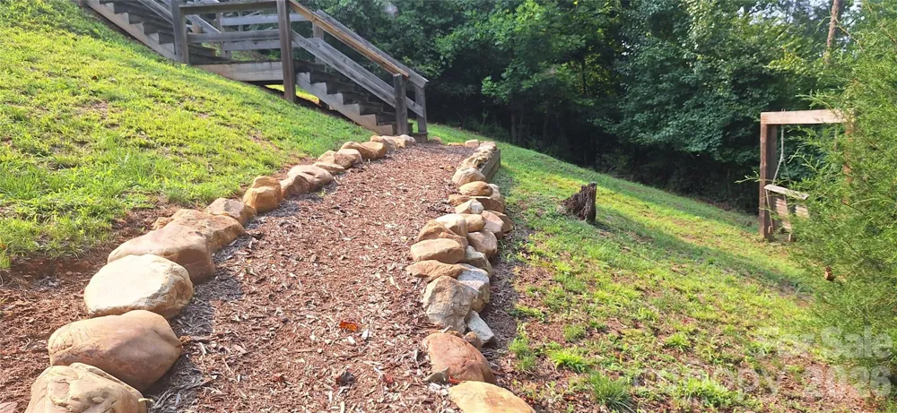 2620 Waterside Boulevard NW Valdese, NC 28690
