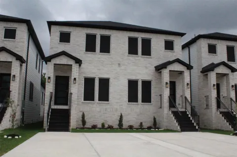 3714 Easy Street #B