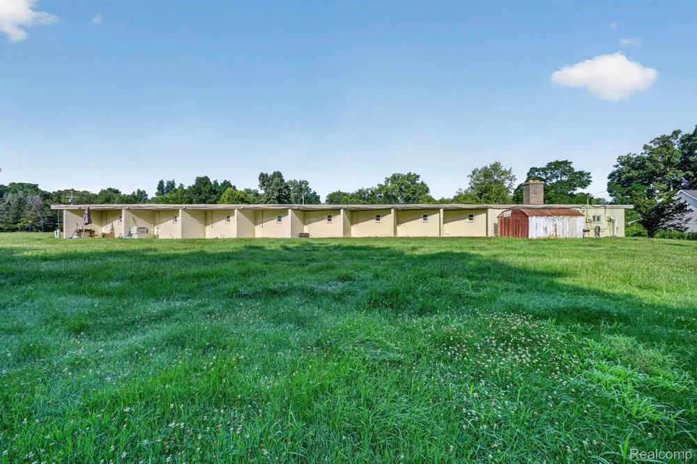 16001 Dixie Highway Groveland Township, MI 48442