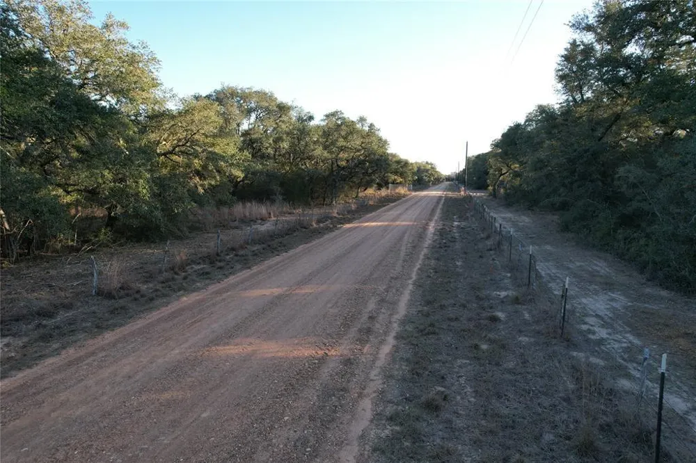 516 County Road 120 Hallettsville, TX 77964