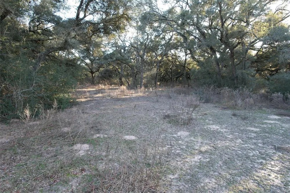 516 County Road 120 Hallettsville, TX 77964