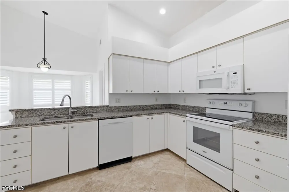 Breton Circle Fort Myers, FL 33912