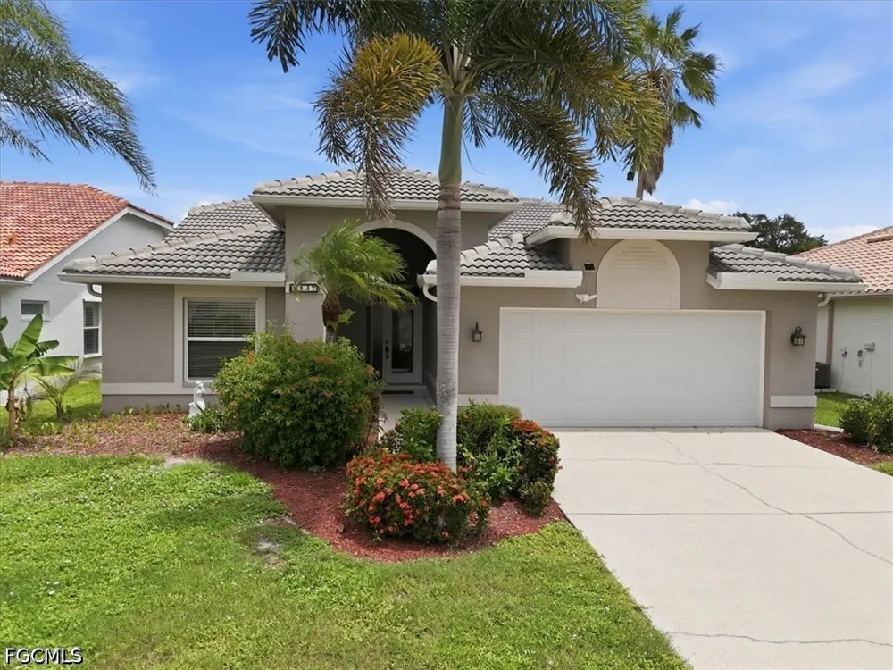 Breton Circle Fort Myers, FL 33912