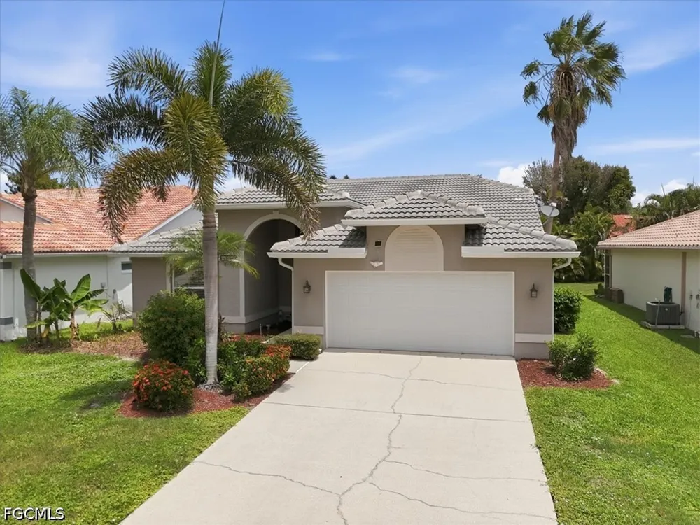Breton Circle Fort Myers, FL 33912