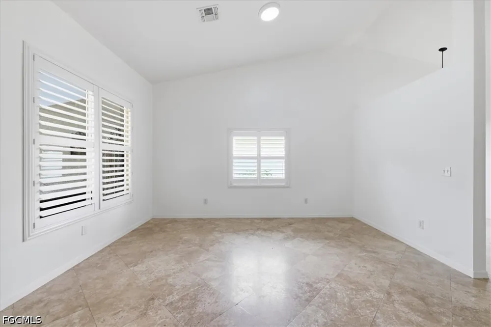Breton Circle Fort Myers, FL 33912