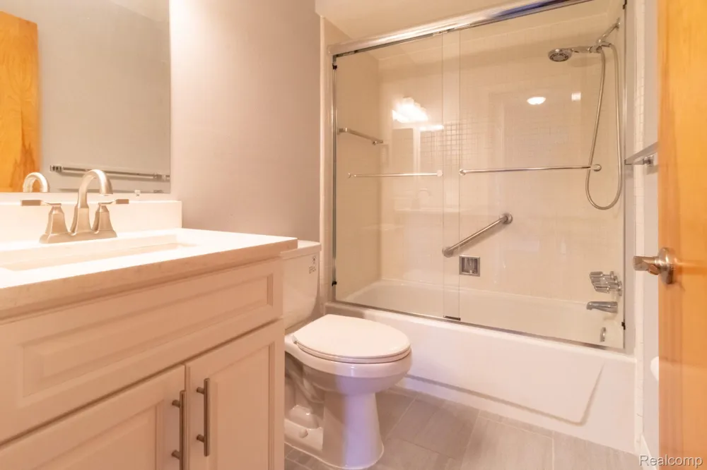 1199 S Sheldon Road #79 Plymouth City, MI 48170