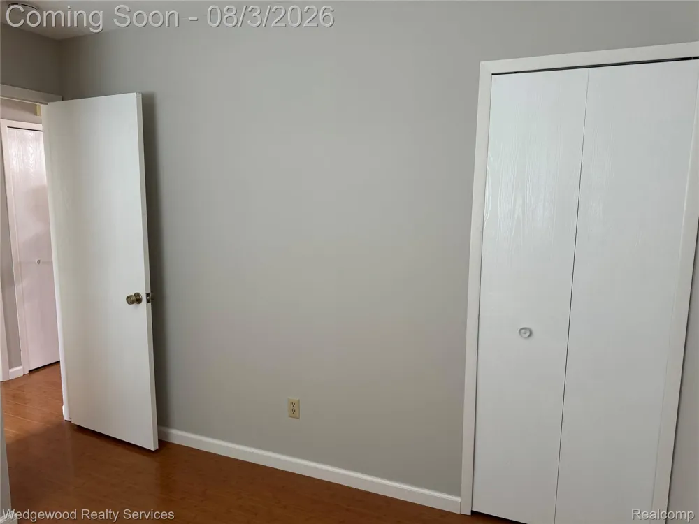 384 HILLCREST COURT Oxford Charter Township, MI 48371