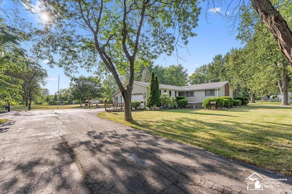 13380 Pine Street Taylor City, MI 48180