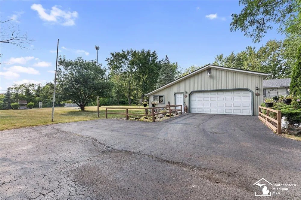 13380 Pine Street Taylor City, MI 48180