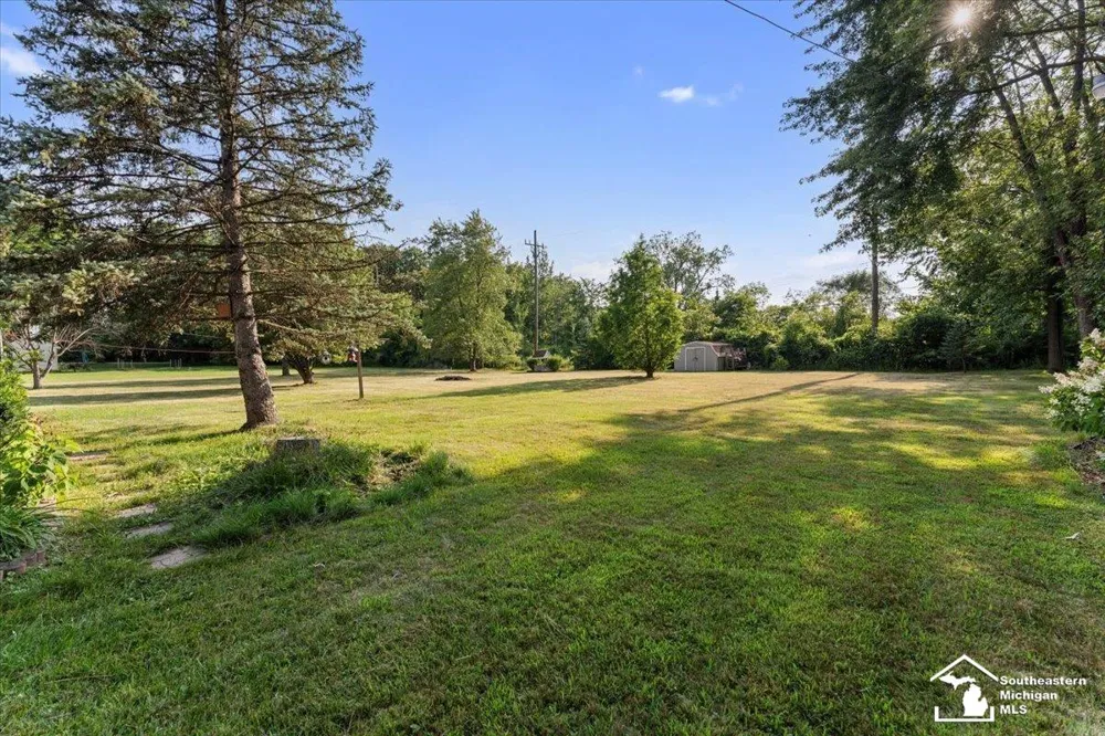 13380 Pine Street Taylor City, MI 48180