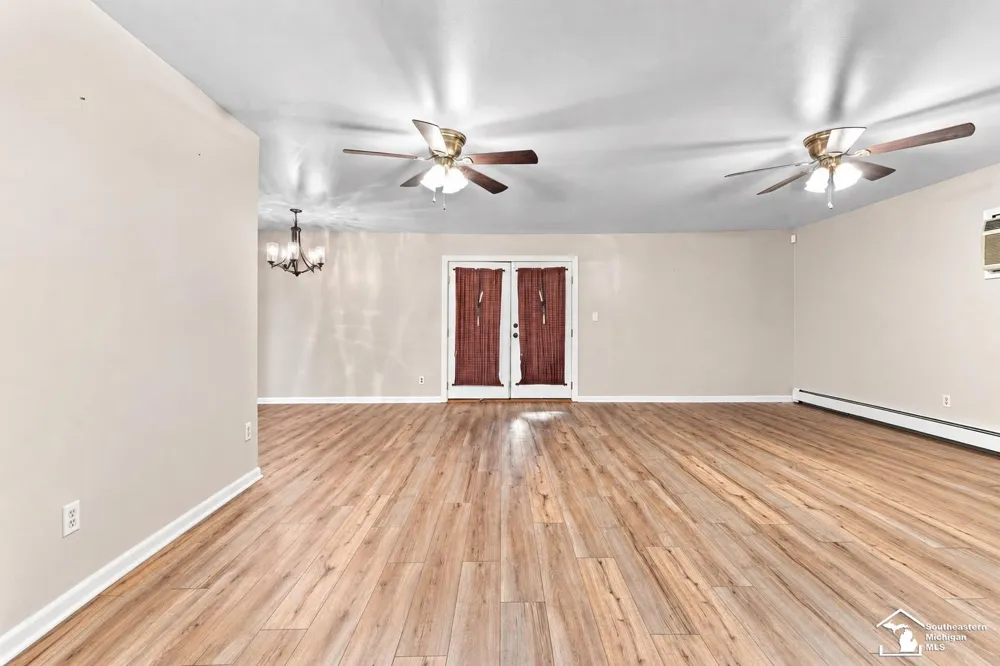 13380 Pine Street Taylor City, MI 48180