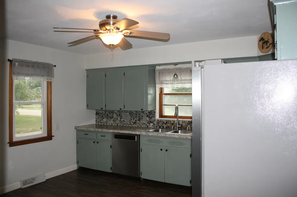 605 64th Avenue Zeeland Charter Township, MI 49464