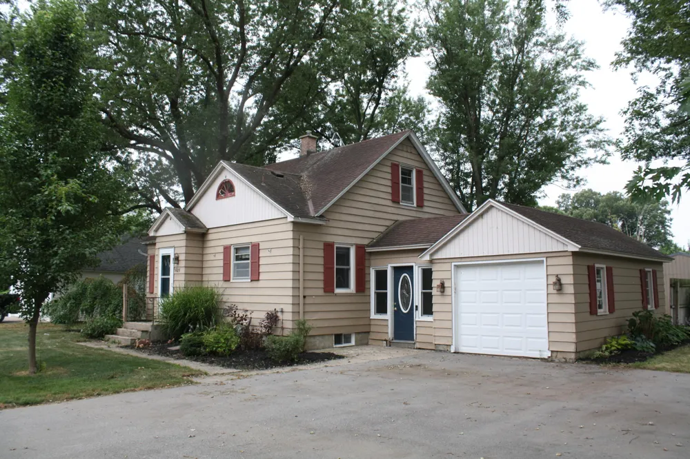 605 64th Avenue Zeeland Charter Township, MI 49464