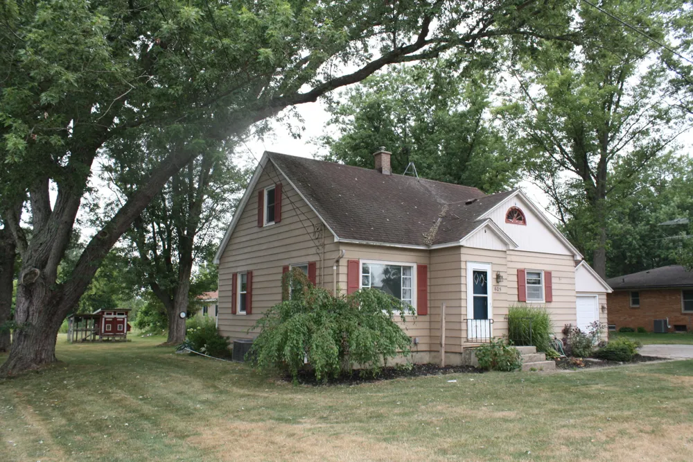605 64th Avenue Zeeland Charter Township, MI 49464