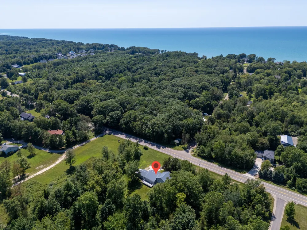 449 Blue Star Highway Casco Township, MI 49090