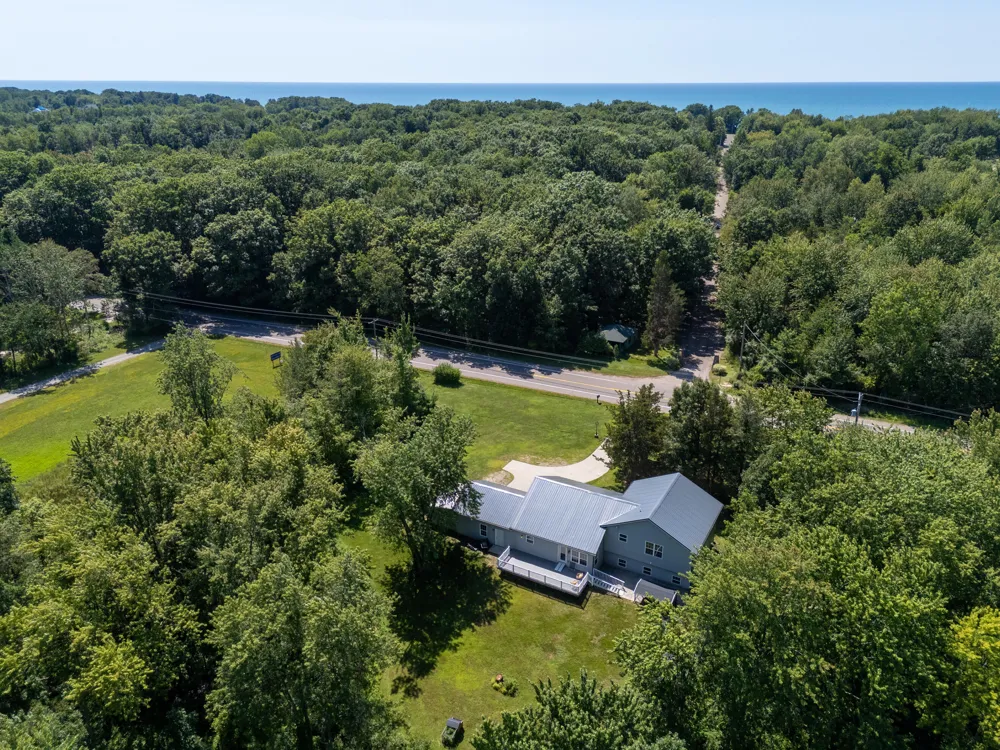449 Blue Star Highway Casco Township, MI 49090