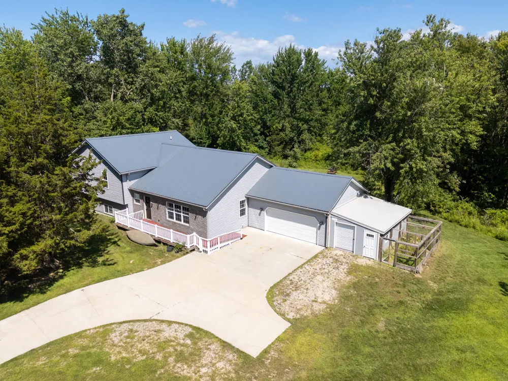 449 Blue Star Highway Casco Township, MI 49090