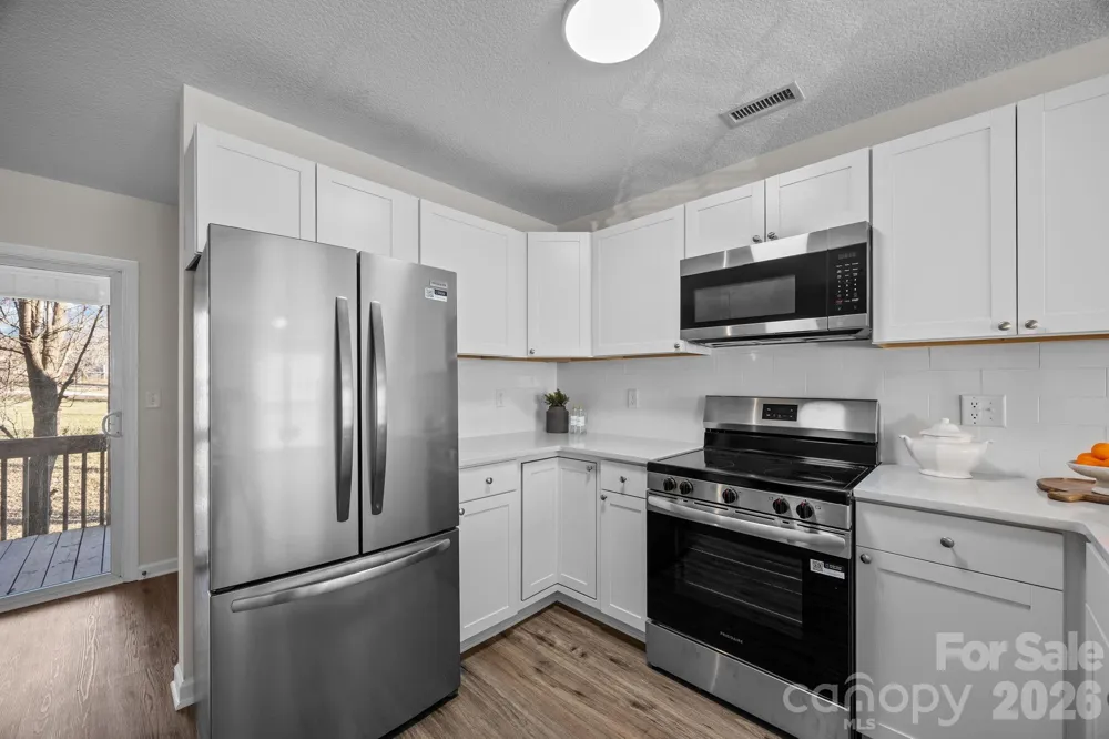 2 Meadow Glen Drive Fletcher, NC 28732
