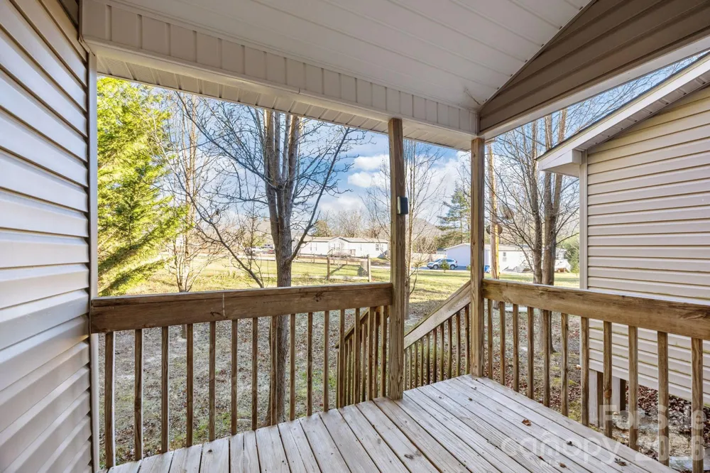 2 Meadow Glen Drive Fletcher, NC 28732