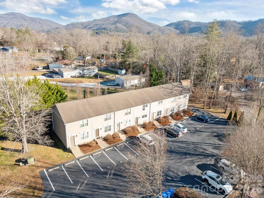 2 Meadow Glen Drive Fletcher, NC 28732