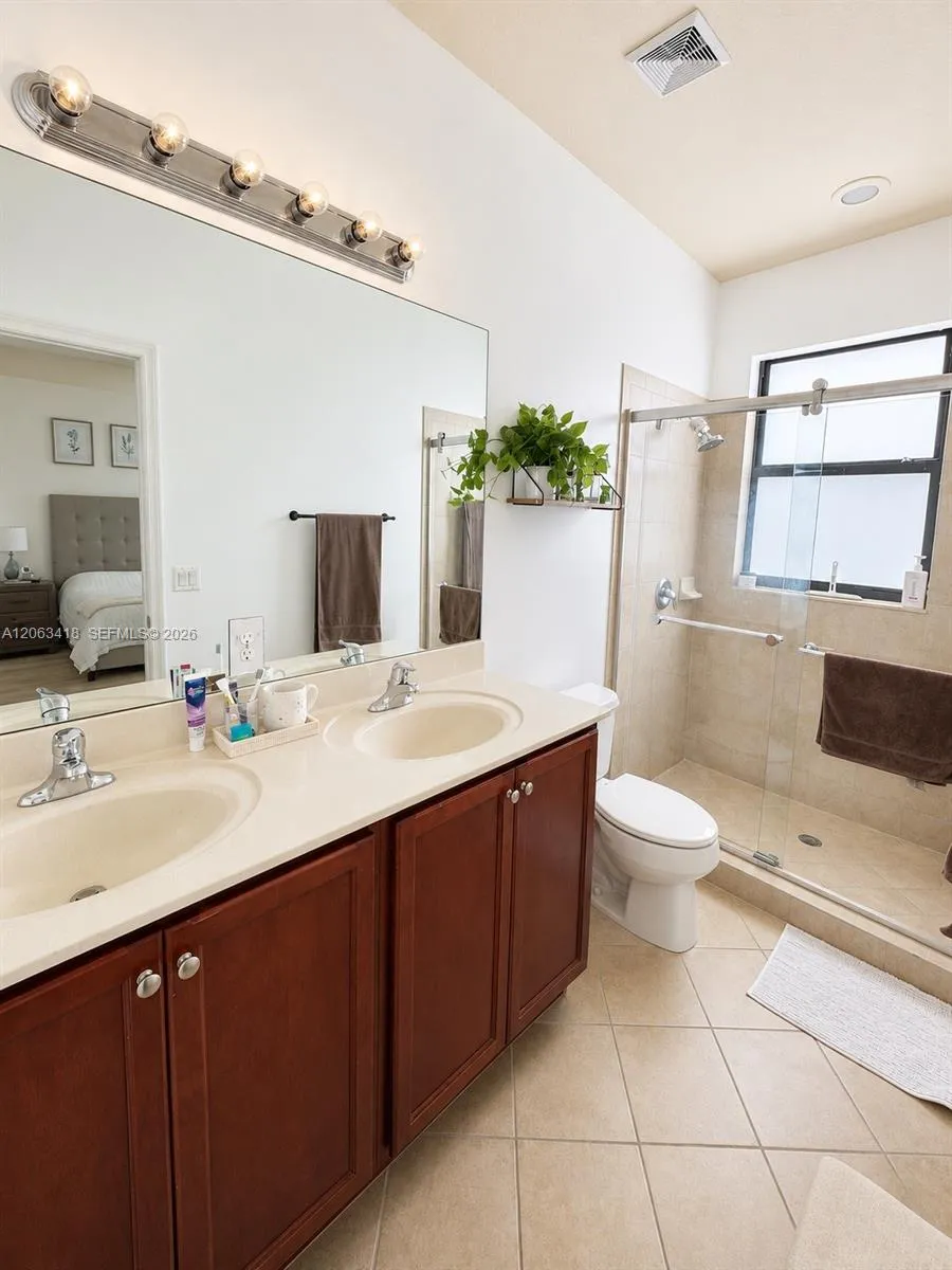 4261 SW 164th Ct Miami, FL 33185