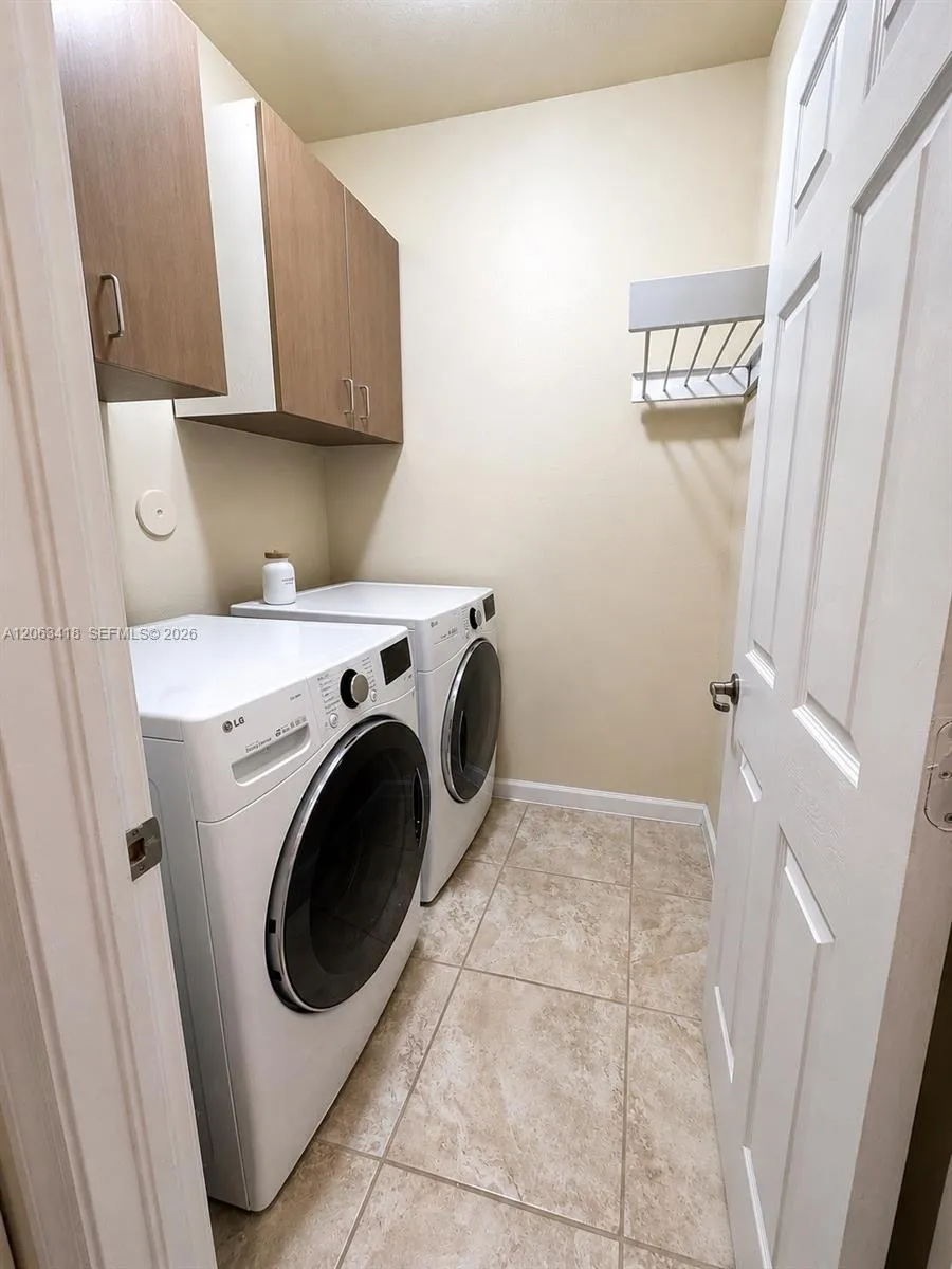 4261 SW 164th Ct Miami, FL 33185