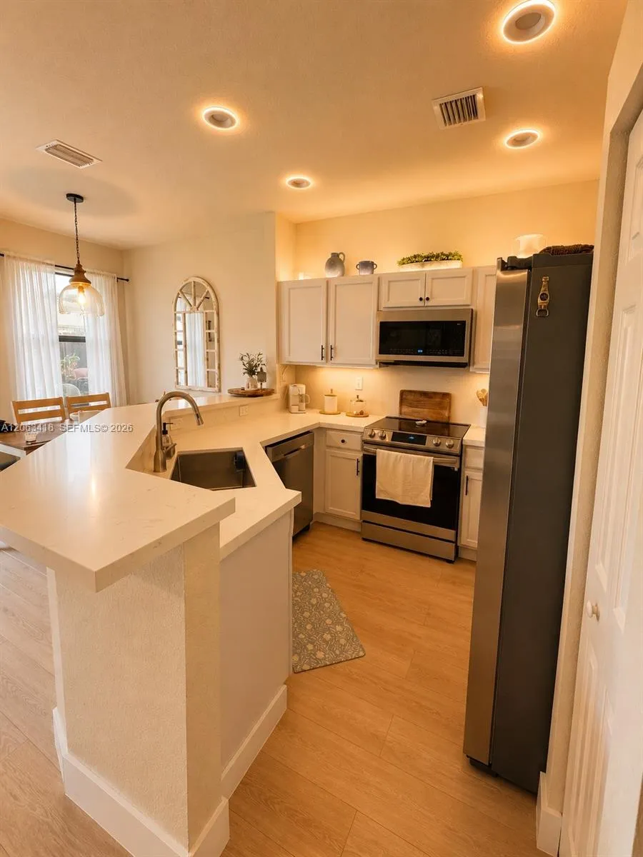 4261 SW 164th Ct Miami, FL 33185