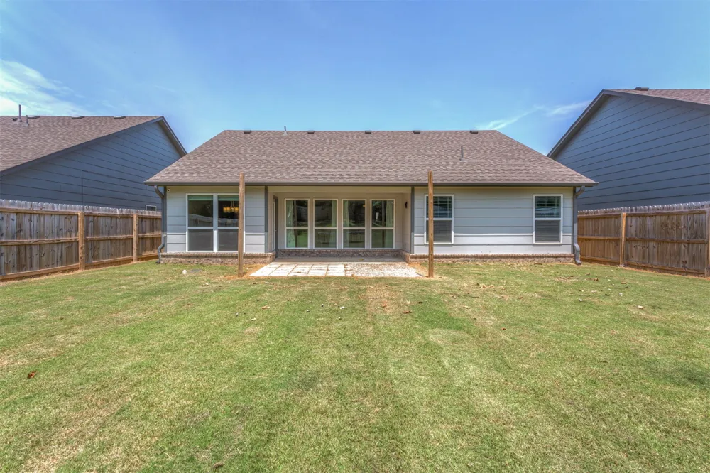 1901 E Winston Street Broken Arrow, OK 74011