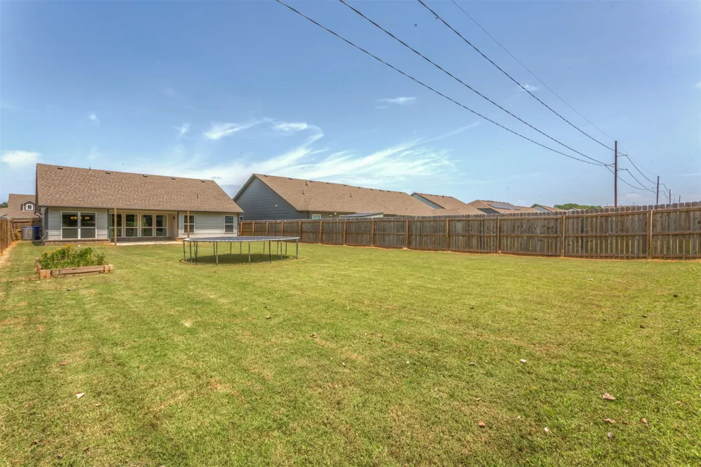 1901 E Winston Street Broken Arrow, OK 74011