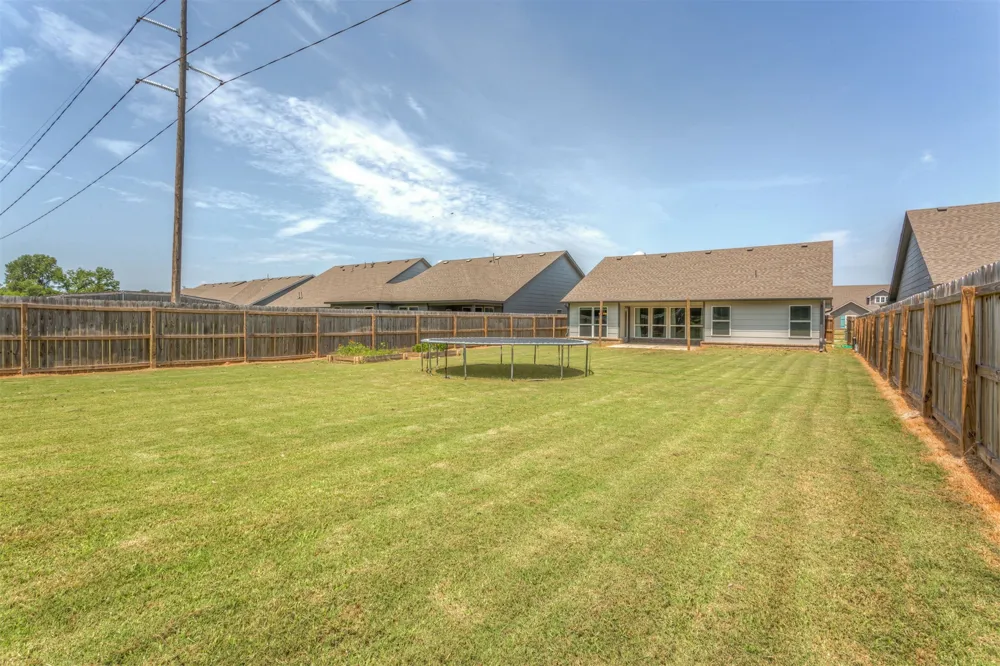 1901 E Winston Street Broken Arrow, OK 74011