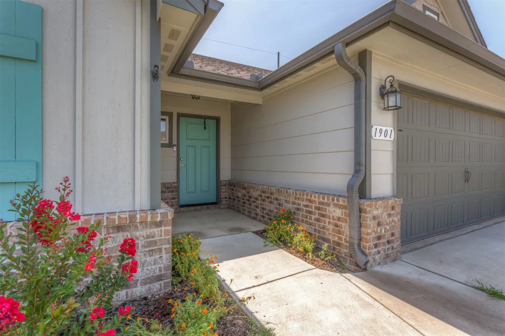 1901 E Winston Street Broken Arrow, OK 74011