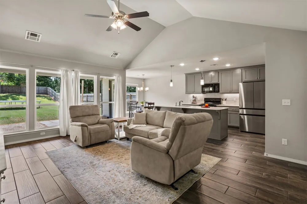 1901 E Winston Street Broken Arrow, OK 74011