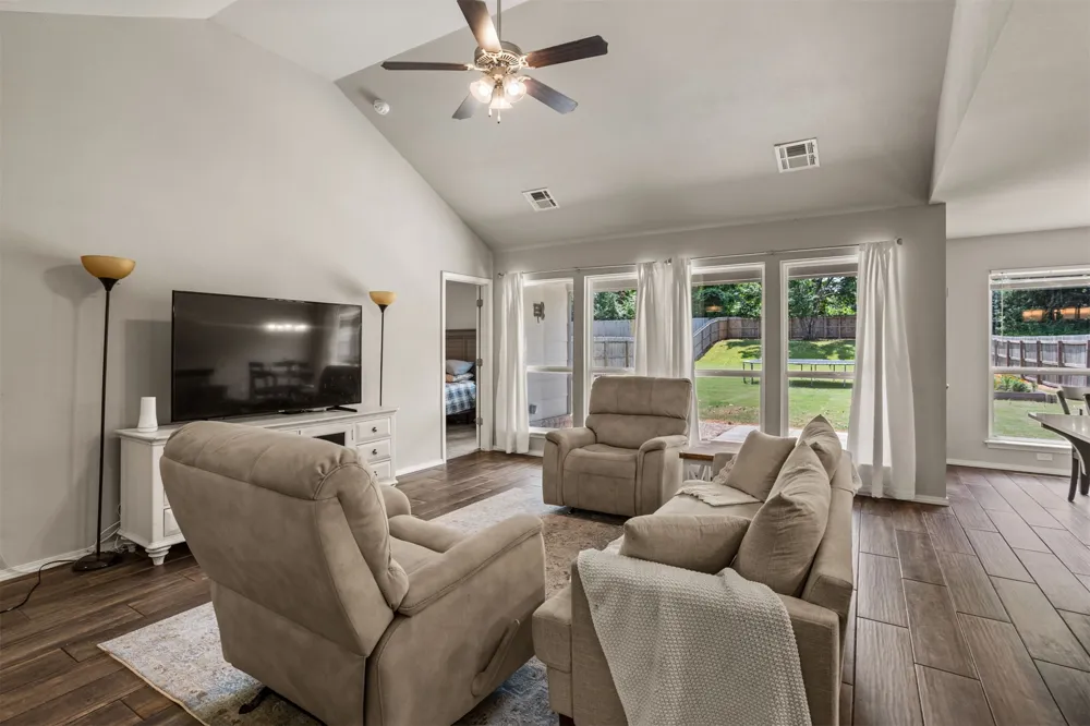 1901 E Winston Street Broken Arrow, OK 74011
