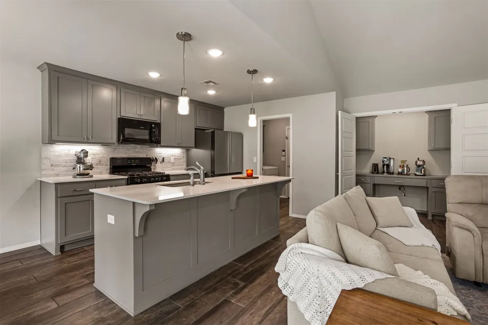 1901 E Winston Street Broken Arrow, OK 74011
