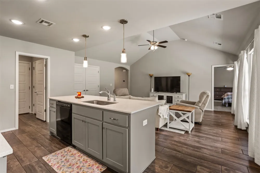 1901 E Winston Street Broken Arrow, OK 74011