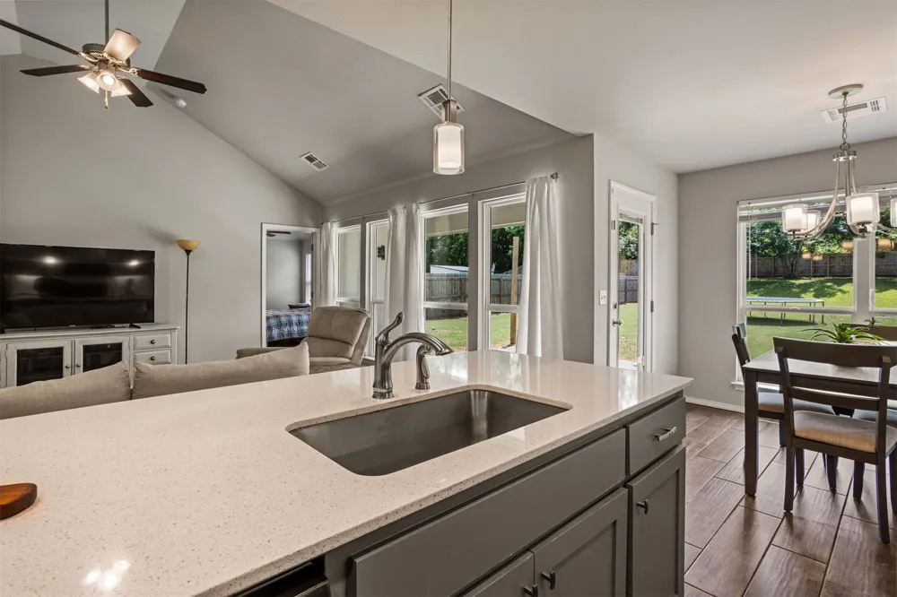 1901 E Winston Street Broken Arrow, OK 74011