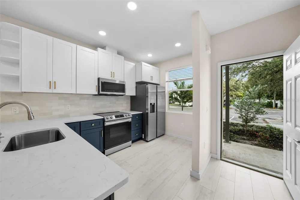 3890 34TH AVENUE S #103 St Petersburg, FL 33711