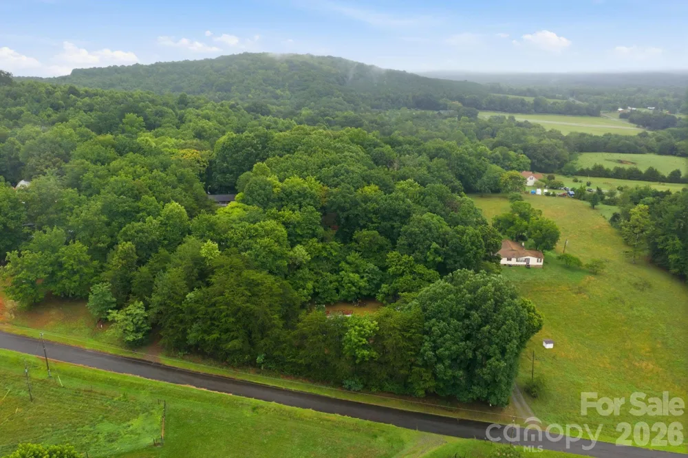 154 Beagle Lane Statesville, NC 28625