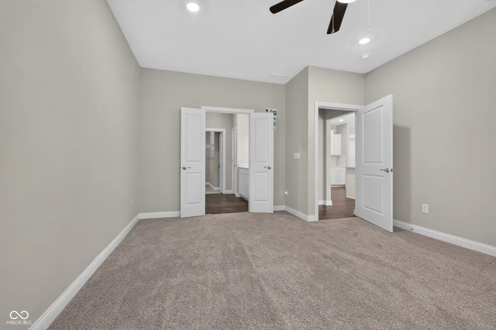 9073 Lieven Street Avon, IN 46234