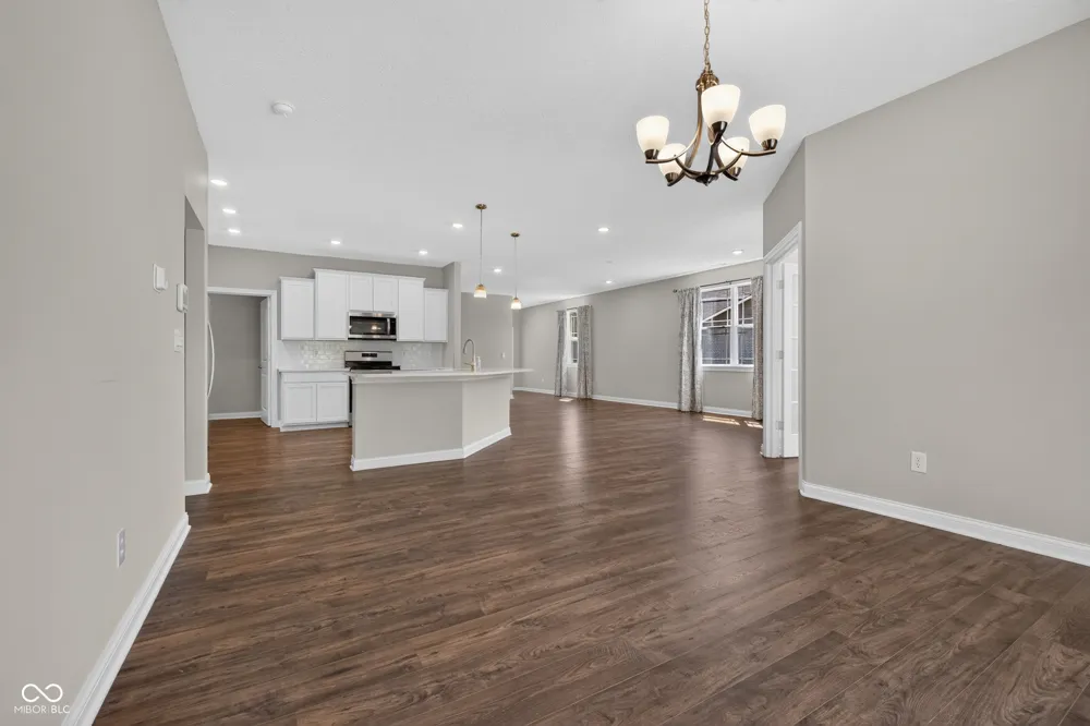 9073 Lieven Street Avon, IN 46234