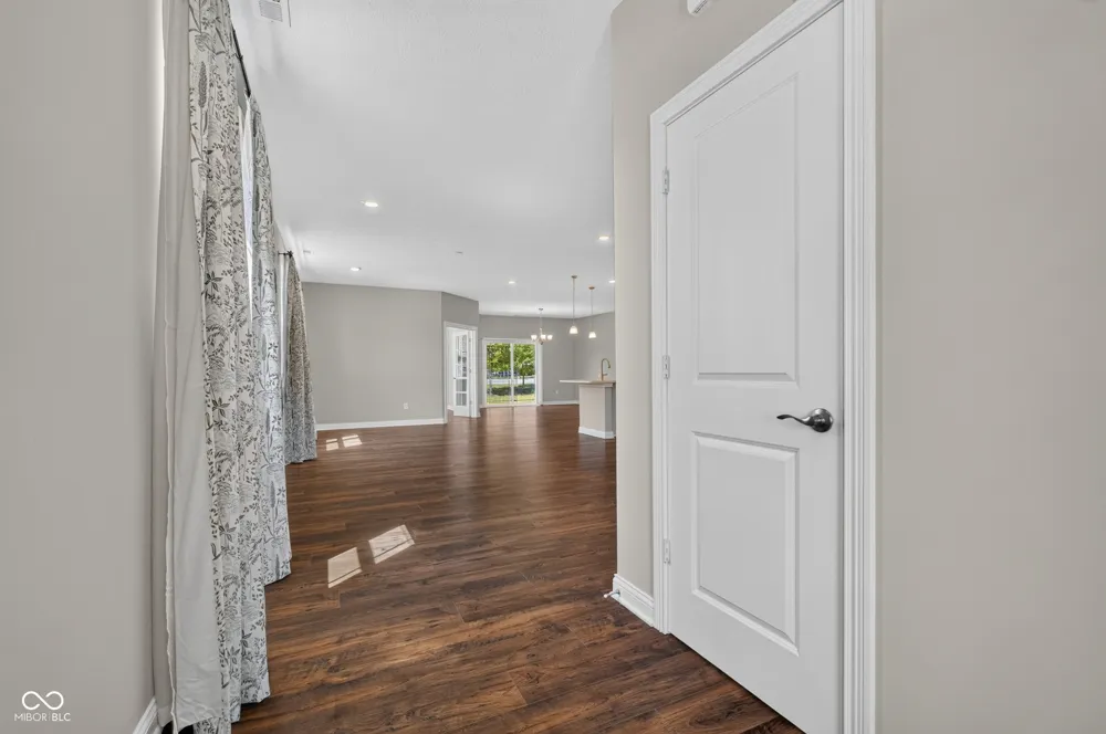 9073 Lieven Street Avon, IN 46234