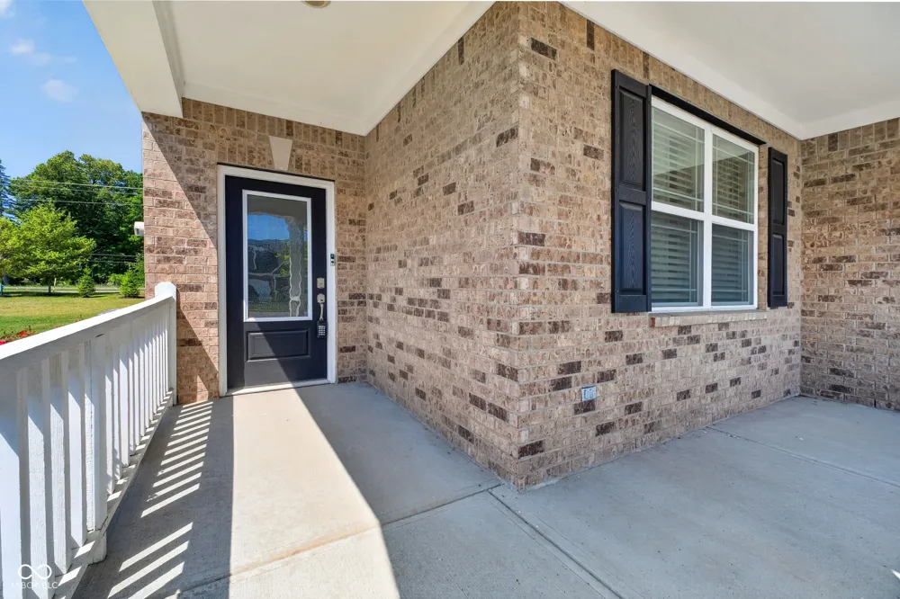 9073 Lieven Street Avon, IN 46234