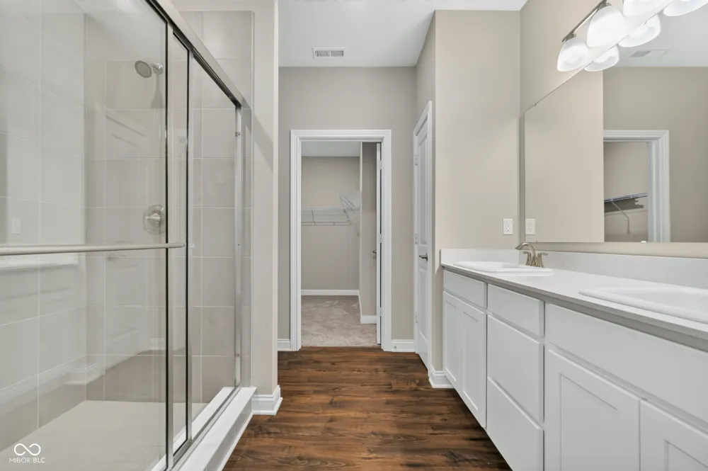 9073 Lieven Street Avon, IN 46234