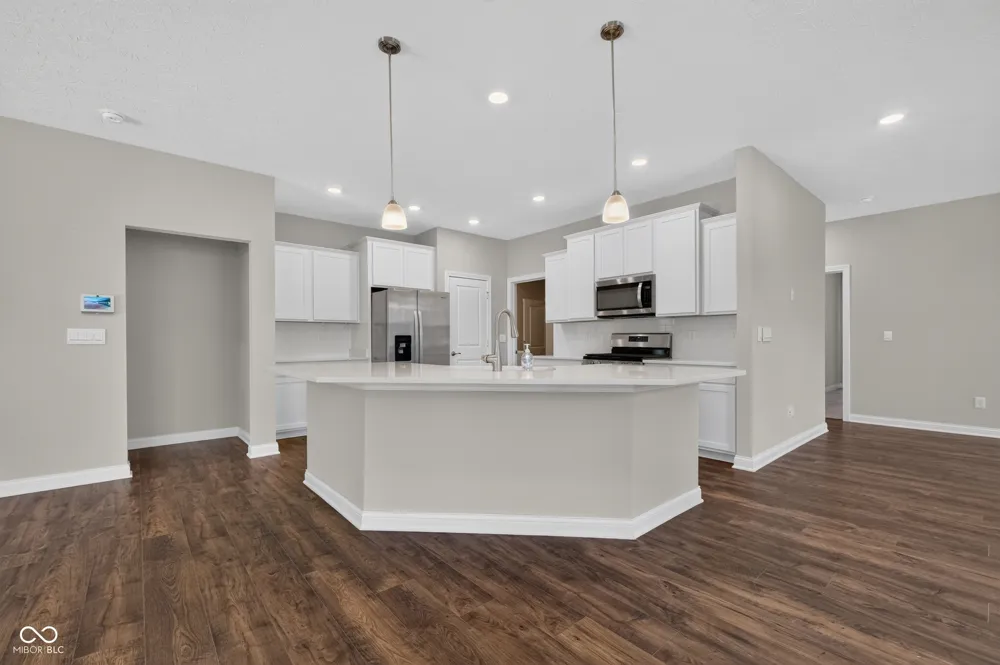 9073 Lieven Street Avon, IN 46234