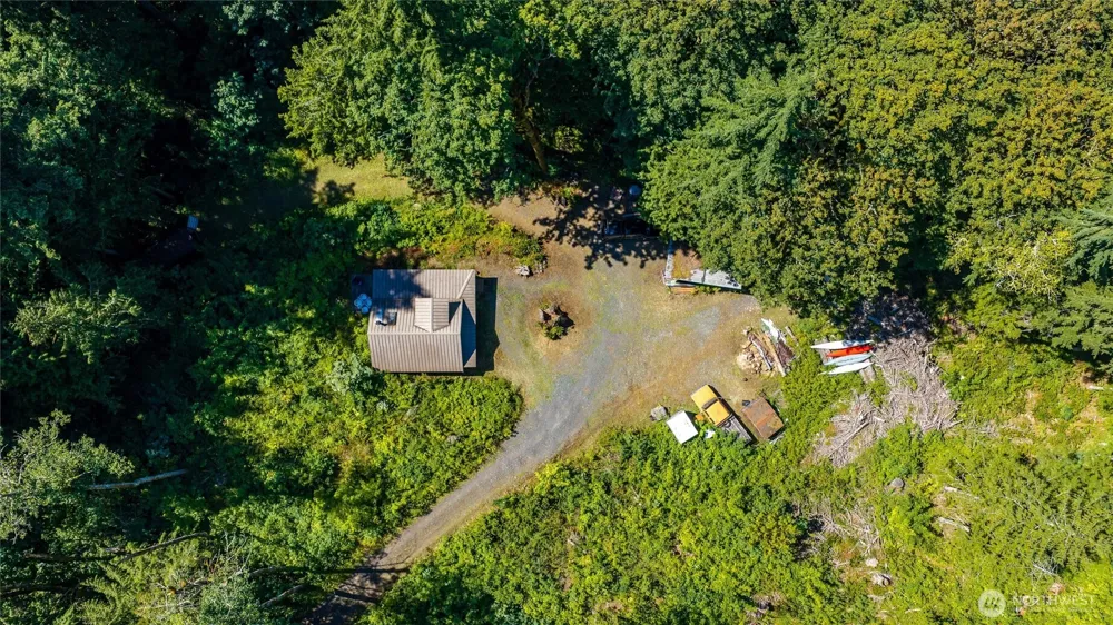 9075 Upper Frost Creek Road Maple Falls, WA 98266