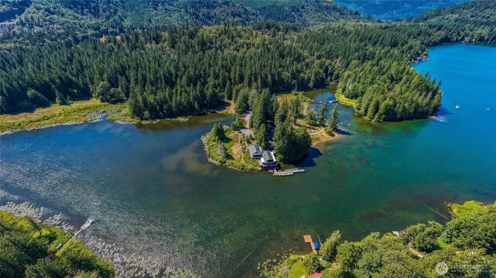 9075 Upper Frost Creek Road Maple Falls, WA 98266